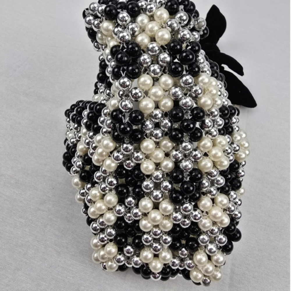 Elegant Black and White Beaded Women's Bag - Picture 5 of 11